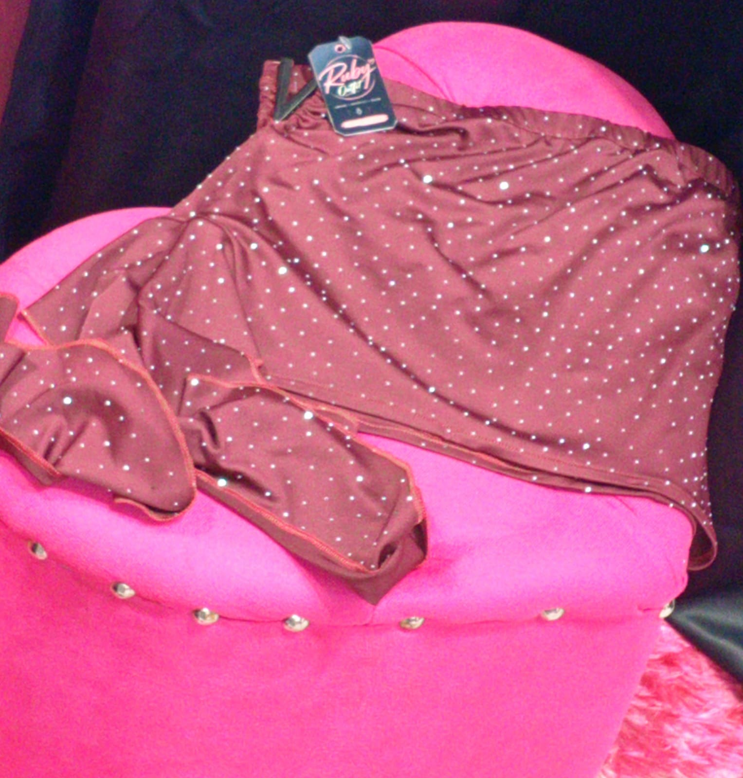 Falda Color Vino  Brillante con Abertura — Ruby Outfit